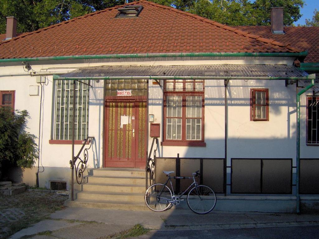 Ifi Hostel Pécs Exteriör bild